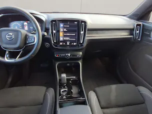 VOLVO XC40 1.5 T5 PiH Ultimate Dark