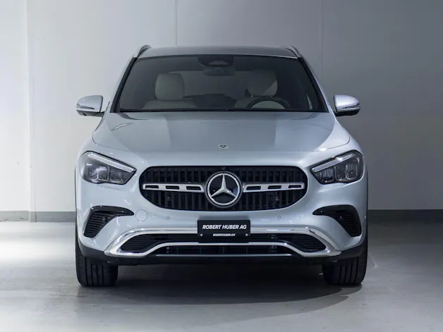 MERCEDES-BENZ GLA 220 d 4MATIC Swiss Star