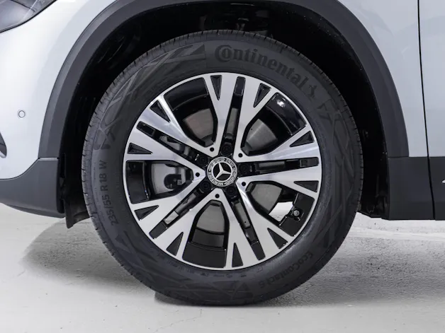 MERCEDES-BENZ GLA 220 d 4MATIC Swiss Star