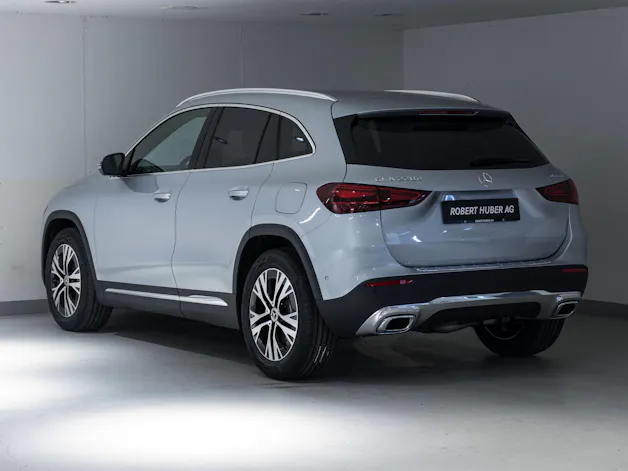MERCEDES-BENZ GLA 220 d 4MATIC Swiss Star