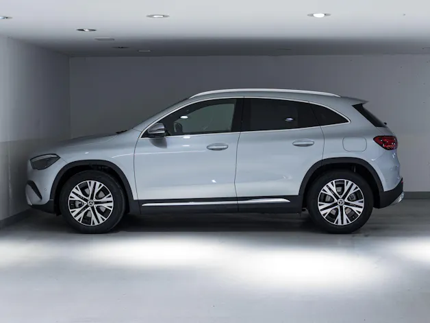 MERCEDES-BENZ GLA 220 d 4MATIC Swiss Star