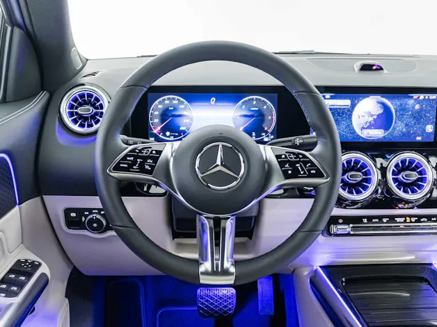MERCEDES-BENZ GLA 220 d 4MATIC Swiss Star