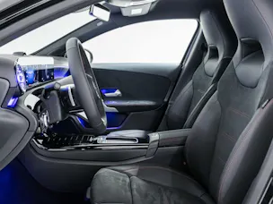 MERCEDES-BENZ A 180 d