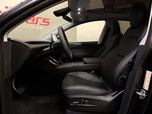 Tesla Model Y LR Premium AWD MY27 AHK