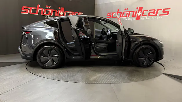 Tesla Model Y LR Premium AWD MY27 AHK