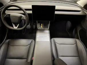 Tesla Model Y LR Premium AWD MY27 AHK