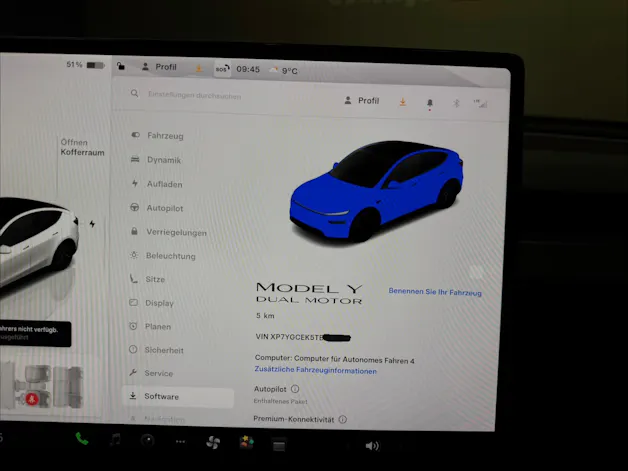 Tesla Model Y LR Premium AWD MY27 AHK