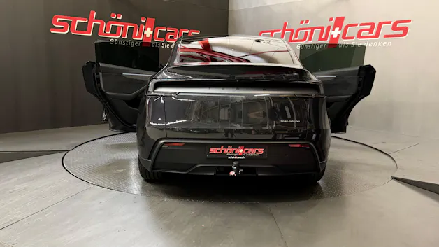 Tesla Model Y LR Premium AWD MY27 AHK