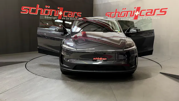 Tesla Model Y LR Premium AWD MY27 AHK