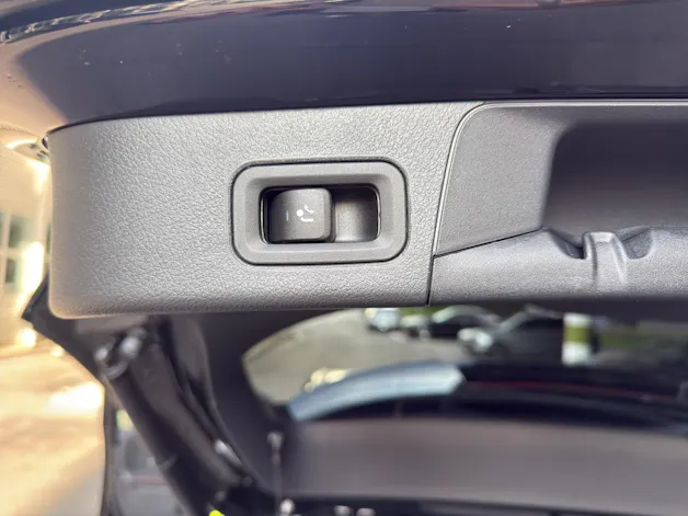 MERCEDES-BENZ B 250 4M - AMG / DISTRONIC / Panorama-Dach / Multibeam LED
