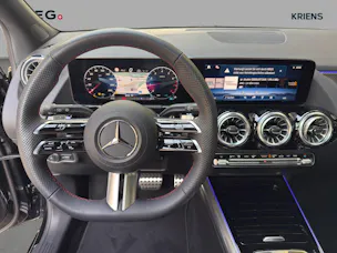 MERCEDES-BENZ B 250 4M - AMG / DISTRONIC / Panorama-Dach / Multibeam LED