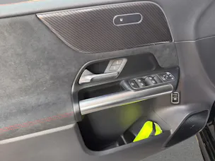 MERCEDES-BENZ B 250 4M - AMG / DISTRONIC / Panorama-Dach / Multibeam LED