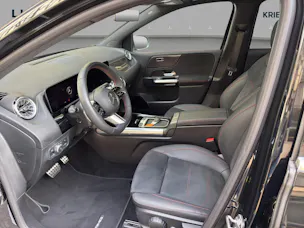 MERCEDES-BENZ B 250 4M - AMG / DISTRONIC / Panorama-Dach / Multibeam LED