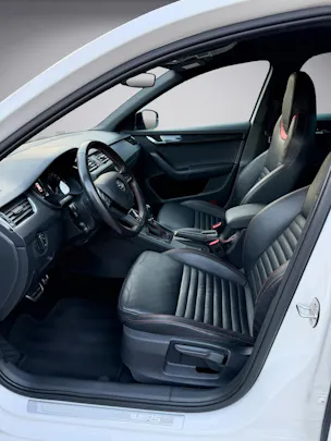 SKODA Octavia Combi 2.0 TDI RS 4x4 DSG