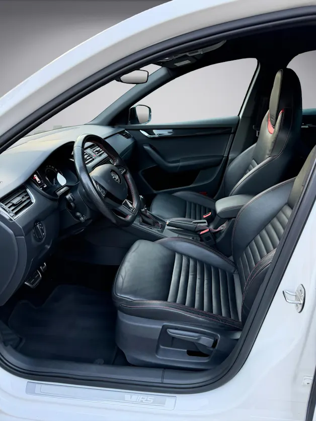 SKODA Octavia Combi 2.0 TDI RS 4x4 DSG