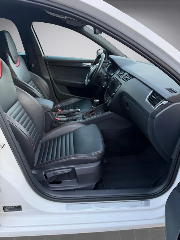 SKODA Octavia Combi 2.0 TDI RS 4x4 DSG