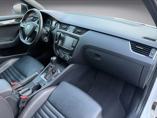 SKODA Octavia Combi 2.0 TDI RS 4x4 DSG