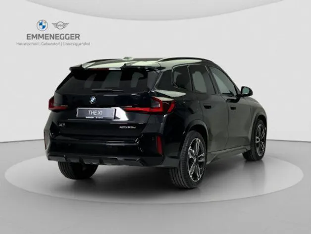 BMW X1 U11 23d xDrive paddles