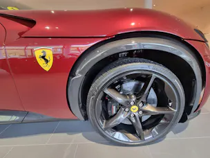 FERRARI Purosangue 6.5 V12