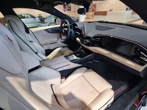 FERRARI Purosangue 6.5 V12