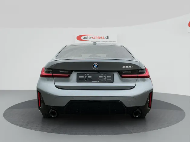 BMW 320 i Limousine M Sport Shadow Line