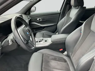 BMW 320 i Limousine M Sport Shadow Line