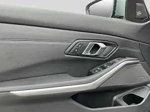BMW 320 i Limousine M Sport Shadow Line