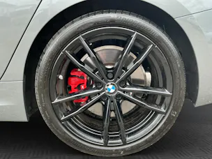 BMW 320 i Limousine M Sport Shadow Line