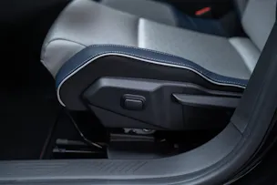 RENAULT R5 E-Tech Comfort Range Roland Garros / Rückfahrkamera / Lenkradheizung / Sitzheizung