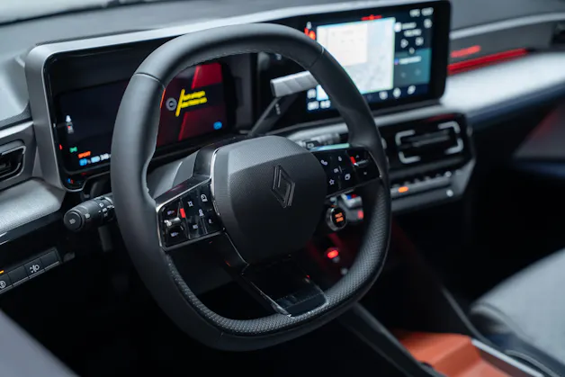 RENAULT R5 E-Tech Comfort Range Roland Garros / Rückfahrkamera / Lenkradheizung / Sitzheizung