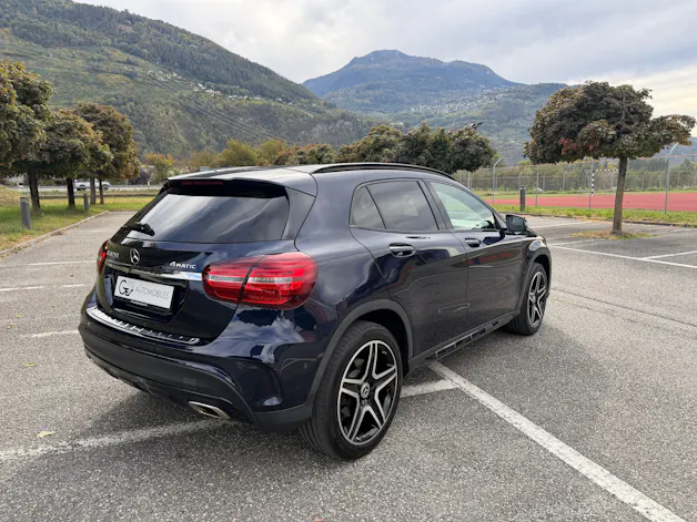 MERCEDES-BENZ GLA 250 AMG Line 4Matic 7G-DCT