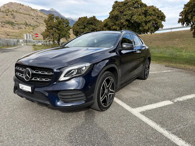 MERCEDES-BENZ GLA 250 AMG Line 4Matic 7G-DCT