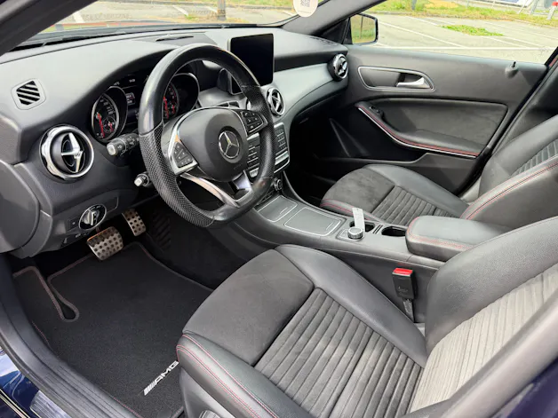 MERCEDES-BENZ GLA 250 AMG Line 4Matic 7G-DCT