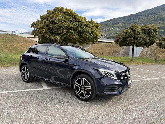 MERCEDES-BENZ GLA 250 AMG Line 4Matic 7G-DCT