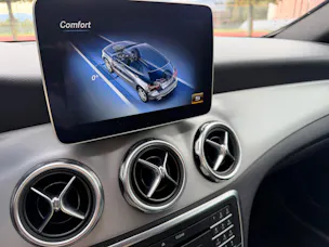MERCEDES-BENZ GLA 250 AMG Line 4Matic 7G-DCT