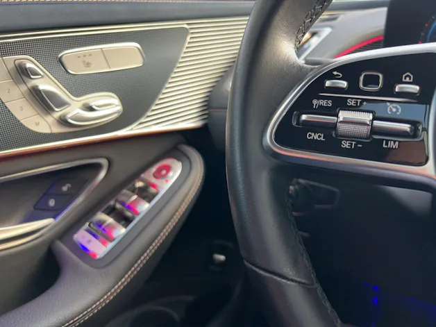 MERCEDES-BENZ EQC 400 4Matic EQ Star