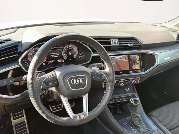 AUDI Q3 40 TFSI S line quattro S-tronic
