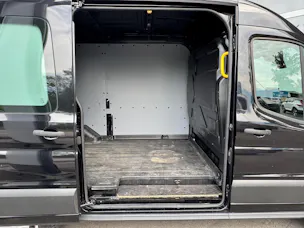 FORD E-Transit Van 350 L2 H2 Trend RWD 68kWh