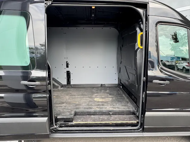 FORD E-Transit Van 350 L2 H2 Trend RWD 68kWh