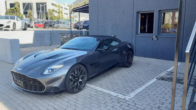 ASTON MARTIN Vanquish Volante