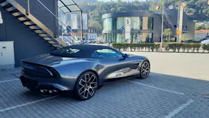ASTON MARTIN Vanquish Volante