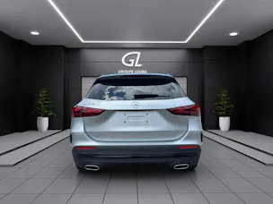 MERCEDES-BENZ GLA 200 Night Star 7G-DCT