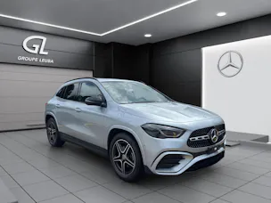 MERCEDES-BENZ GLA 200 Night Star 7G-DCT