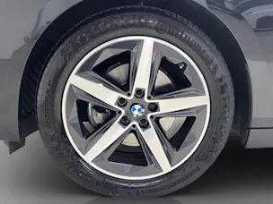 BMW 2er Reihe U06 Active Tourer 218d paddles