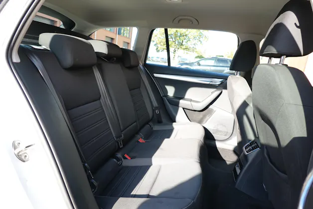 SKODA Octavia 1.5 G-tec Style "* CH Auto * 8 Roues * Capteurs avant/arrière * Tempomat Adaptatif * Clim Auto * Crochet attelage *"