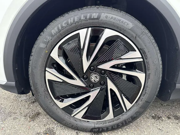 MG S6 EV 77kWh Luxury AWD 361PS
