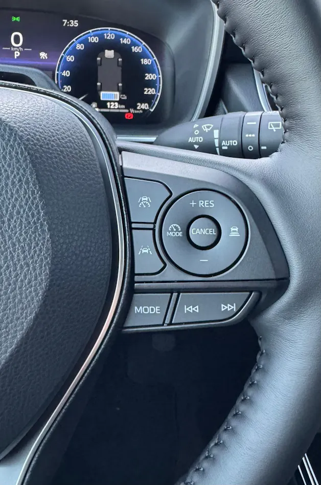 Toyota Corolla Cross 2.0 Trend e-CVT