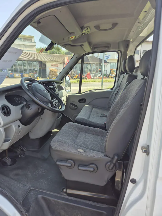 RENAULT Master T35 2.5dCi L3H3