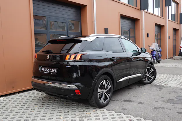 PEUGEOT 3008 1.2 PureTech "* CH Auto * Toit Panoramique * Climatisation Bi-zone * GPS * Aide au Stationnement * Cuir / Tissu *"