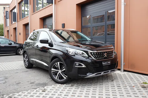 PEUGEOT 3008 1.2 PureTech "* CH Auto * Toit Panoramique * Climatisation Bi-zone * GPS * Aide au Stationnement * Cuir / Tissu *"